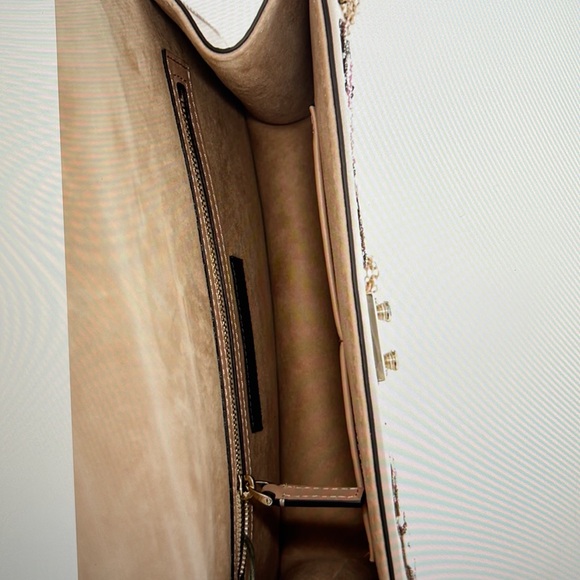 Valentino butterfly medium shoulder bag. Beige with beaded butterfly’s! - Picture 5 of 12